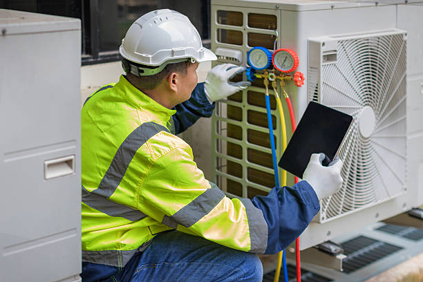 Professional Ac Installation technician working in Blackstone, VA